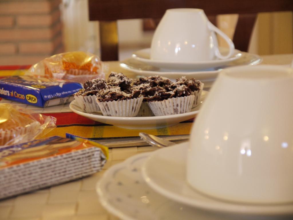 Bed and Breakfast Alba Chiara Anzio Esterno foto